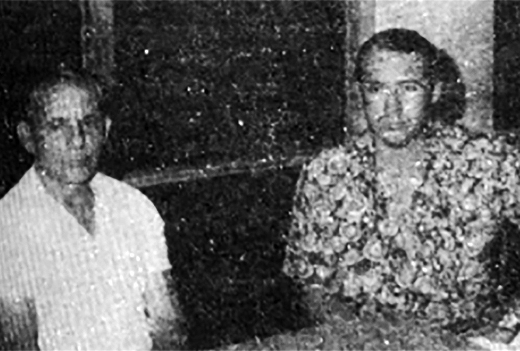 On the left Manuel da Silva e Souza